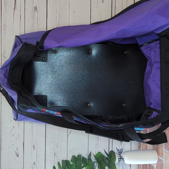 Vintage 90's Disney Winnie the Pooh Large Purple Rolling Duffel Travel Bag RARE - Picture 15 of 16